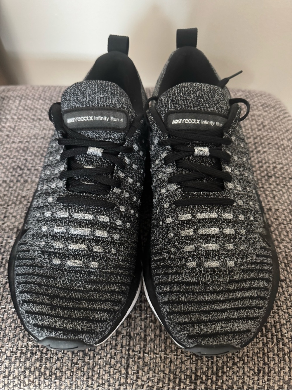 Nike Black & Gray Knit Running Sneakers
